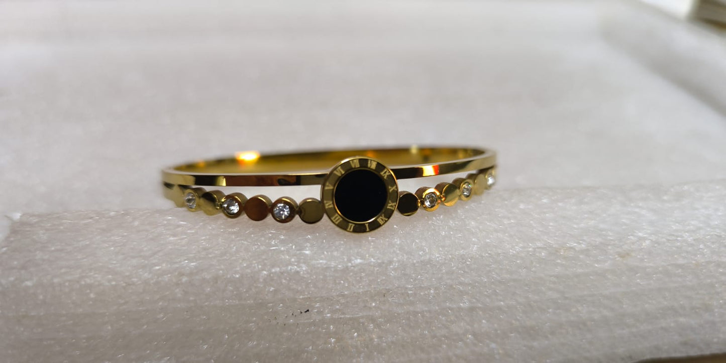 Luxury black-and-gold statement bracelet