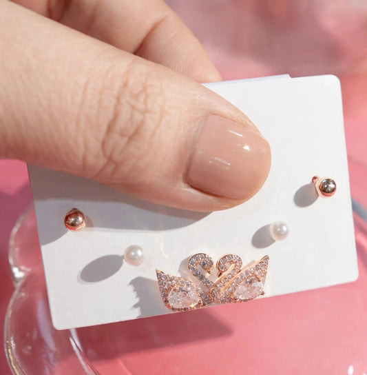 Rosé Swan Elegance - 3 in 1 Stud Earring Set | Rose Gold Plated